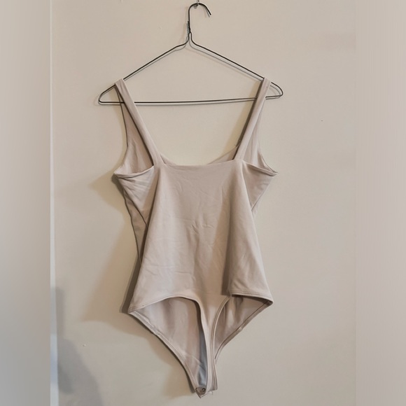 Abercrombie & Fitch Double-Layered Seamless Fabric Corset Bodysuit Tan medium - Picture 5 of 7
